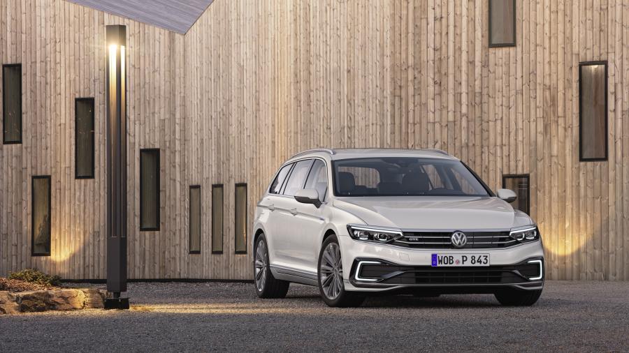  Volkswagen Passat GTE Variant (B8) 2019 года  (WW) (фото 1 из 22)